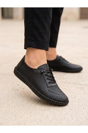 Hakiki Deri Siyah Kadın Yürüyüş Ayakkabı Lazer Delikli Ortopedik Taban Elastik Bağcıklı Comfort Sneaker