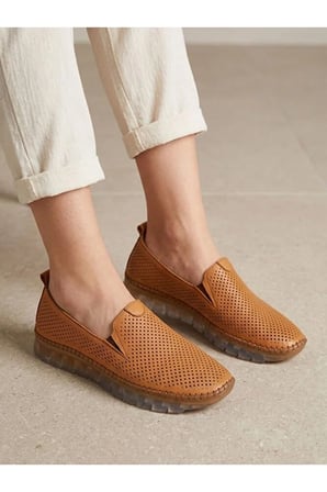 Hakiki Deri Taba Kadın Ayakkabı Lazer Delikli Ortopedik Taban Slip-On Casual Günlük Yürüyüş Ayakkabısı