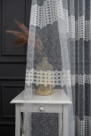 Farbateks Dikim Brode Işlemeli Kareli Desen Tasarım 1/2 Kat Pileli Tül Perde