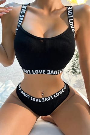 Kadın Siyah Çapraz Sırt Ve Love Yazı Detaylı Iç Çamaşır Takımı