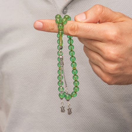 Gümüş Püsküllü Yeşil Yuvarlak Sıkma Kehribar Tesbih