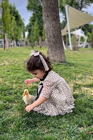 Siyah Kurdele Detaylı Minik Çiçekli Şifon Tül Tasarım Kız Çocuk Bebek Elbise Ve Toka Takımı