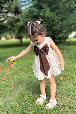 Fiyonk Detaylı Kare Yaka Çiçekli Kahverengi Kız Çocuk Bebek Elbise