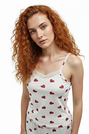 Altı Uzun Üstü Askılı Yumuşak Kırmızı Kalp Desenli Pijama Takımı Beyaz