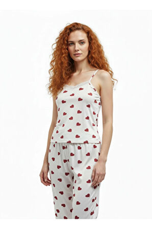 Altı Uzun Üstü Askılı Yumuşak Kırmızı Kalp Desenli Pijama Takımı Beyaz