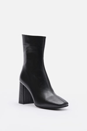 Bestyle İREM Kadın Siyah Gerçek Deri Fermuarlı Topuklu Bot