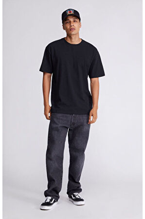 Erkek Siyah %100 Pamuk Relaxed Rahat Kesim Bisiklet Yaka Kısa Kollu Tişört