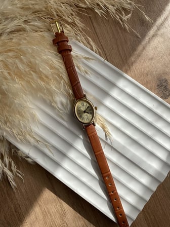 Bs Stıll Vintage Kadın Kol Saati Retro quartz deri kordon 1 Adet