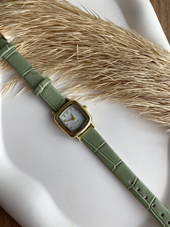 Bs Stıll Vintage Kadın Kol Saati Retro quartz deri kordon 1 Adet
