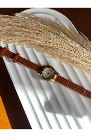 Bs Stıll Minimal Vintage Kadın Kol Saati Retro Quartz Deri Kordon 1 Adet (Çok Minik Modeldir)