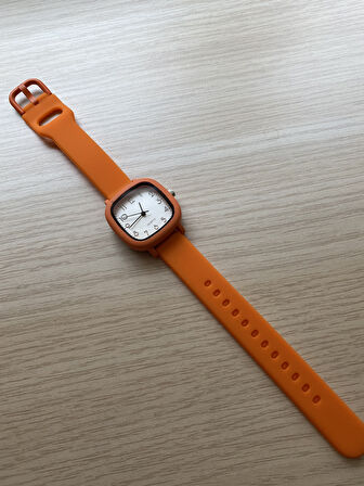 Retro Minimal Vintage Deri Kordon Kadın Kol Saati Silikon Model