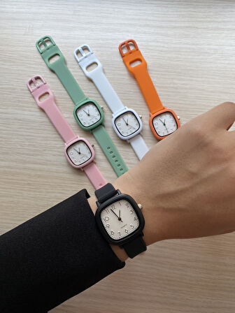 Retro Minimal Vintage Deri Kordon Kadın Kol Saati Silikon Model