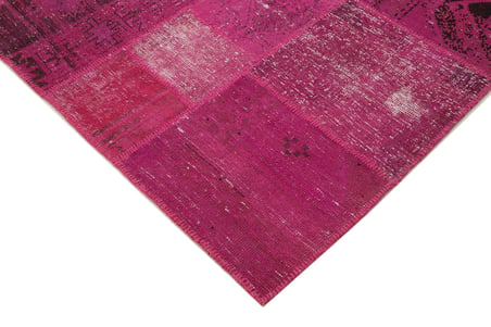 Pembe Geometrik Desenli El Dokuma Yün Halı Salon Yatak Odası