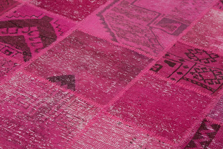 Pembe Geometrik Desenli El Dokuma Yün Halı Salon Yatak Odası