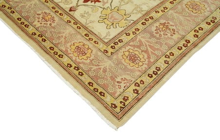 Bej Çiçekli El Dokuma Salon Halısı Yumuşak Klasik Eskitme Vintage