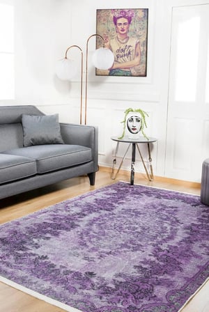 Mor Madalyon Desenli Eskitme Halı Kaymaz Tabanlı Dijital Baskı Salon Halısı