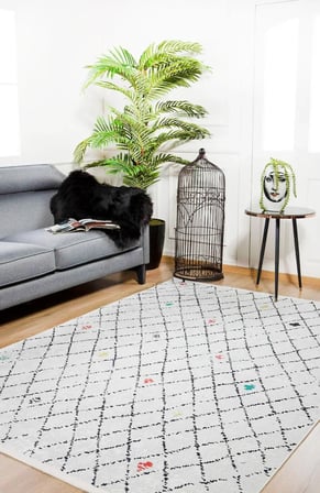 Beyaz Zeminli Geometrik Desenli Modern Dijital Baskı Salon Halısı