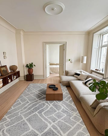 Gri Geometrik Desenli Modern Dijital Baskı Kaymaz Taban Halı Salon Koridor