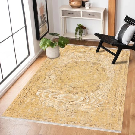 Sarı Eskitme Salon Halısı Madalyon Desenli Kaymaz Taban Koridor