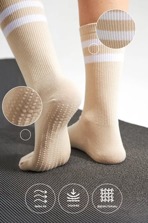 Bambu Kadın Krem Kaydırmaz Taban Silikon Baskı Yoga Fitness Pilates Bale Dans Tenis Çorabı 3'lü
