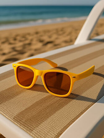 Kids  Tatlı Sarı Güneş Gözlüğü Klipsli Çerçeve UV 400 Korumalı CE Belgeli 