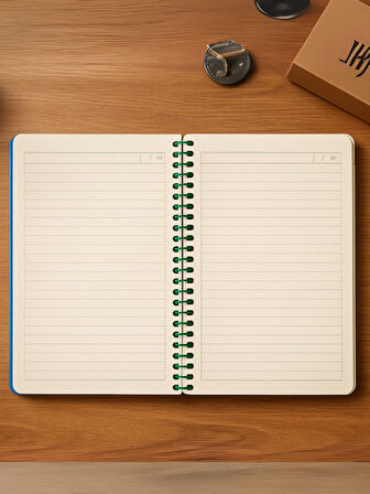 Film Klaketi Tasarımlı Spiral Çizgili Defter – 80 Yaprak / 160 Sayfa – 18x24 cm