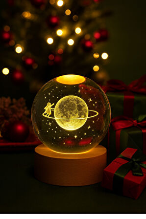 3D Satürn Kız Küre Kristal Gün Işığı Led Gece Lambası – USB'li Ahşap Standlı LED Masa Lambası & Gece