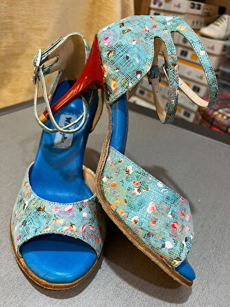 “Red Art” MAVİ BİLEKTEN ÇİFT ATKILI 8,5 CM 13 PONT TOPUK BOYU TANGO, DANS VE ABİYE AYAKKABISI