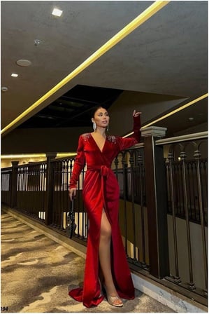 Bezos Esnek Kuşaklı Kumaş Abiye Kruvaze Kadife Yaka Elbise · Renk: Kırmızı · Beden: S BTKFZ