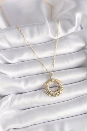 316L Çelik Gold Renk Zincir Gümüş Zirkon Taşlı Daire Model Kadın Kolye 5886