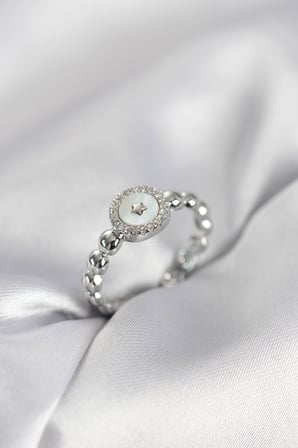 Gümüş Renk Sedefli Yıldız Model Zirkon Taşlı Kadın Yüzük 5886