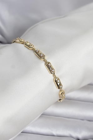 Pirinç Gold Renk Kutup Yıldızı İşleme Kadın Bileklik 5886