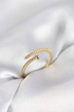 Çivi Model Zirkon Taşlı Gold Renk Kadın Yüzük 5886
