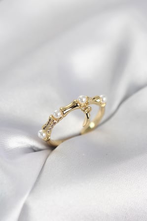 Gold Renk Sallantılı Kemik Model Kadın Yüzük 5886