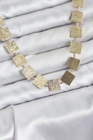 Kare Plaka Model Gold Renk Kadın Kolye 5886
