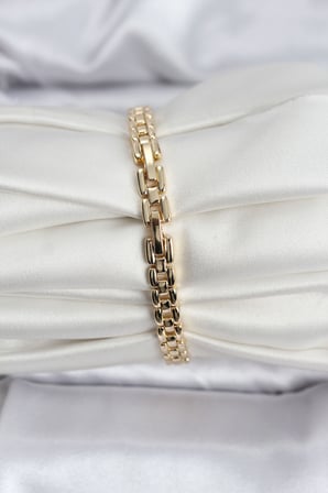 14K Gold Renk Kaplama Zirkon Kare Taşlı CM Kadın Bileklik 5886