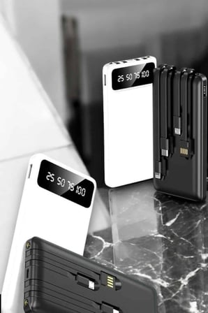 20.000 Mah Led Işıklı LCD Ekran USB Girişli Type-C Lightning Powerbank