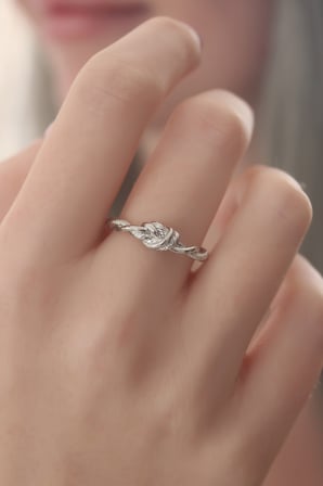 Gümüş Renk Halat Düğüm Model Kadın Yüzük 5886