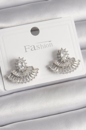 Pirinç Gümüş Renk Zirkon Taşlı Yelpaze Model Kadın Küpe 5886