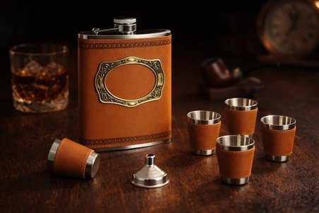 Çelik Matara Premium Hediye Seti Taba Deri Kaplamalı içki  Matarası 4 Shot Bardaklı Lüks Hediyelik