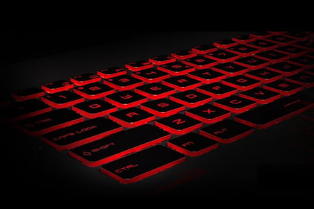 MSI Creator P75-9SF Klavye Işıklı Kırmızı Tuş RGB