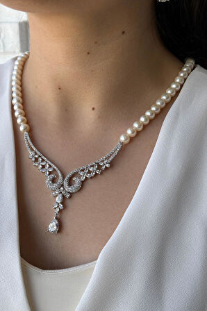 925 Ayar Gümüş 8 mm Koç Başı Zirkon Taşlı İnci Kolye