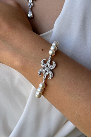 925 Ayar Gümüş 8 mm Koç Başı Zirkon Taşlı İnci Bileklik