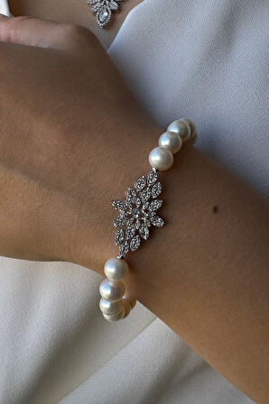 925 Ayar Gümüş 8 mm Çiçek Modeli İnci Bileklik