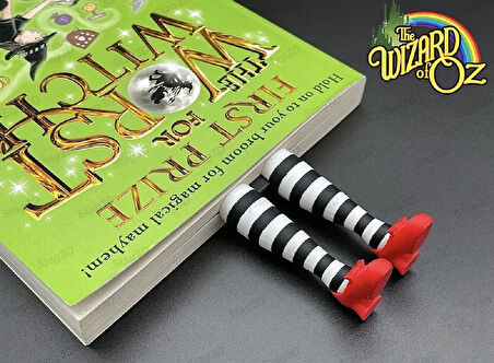 Oz Büyücüsü Temalı Kitap Ayracı – Çizgili Bacak Tasarımı