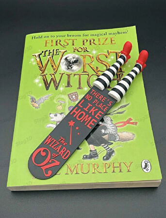 Oz Büyücüsü Temalı Kitap Ayracı – Çizgili Bacak Tasarımı