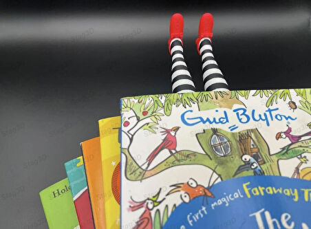 Oz Büyücüsü Temalı Kitap Ayracı – Çizgili Bacak Tasarımı