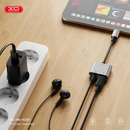 Özel Üretim Ses Ucu Cihaz Aparatı Lightning to 3.5mm Aux ve Şarj Girişli Adaptör