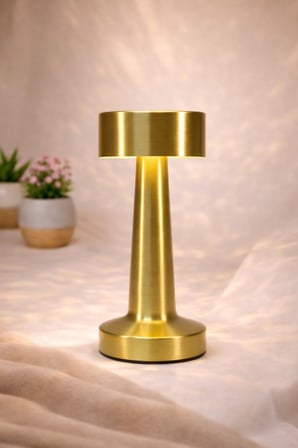 Gold Metal Dokunmatik Şarjlı Masa Lambası 3 Işık Parlaklık Ayarlı Gece Abajuru LED