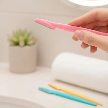 3 lü Kadın Kaş Usturası Seti - Hassas Ciltler İçin Güvenli Yüz Tüy Temizleme Bıçağı